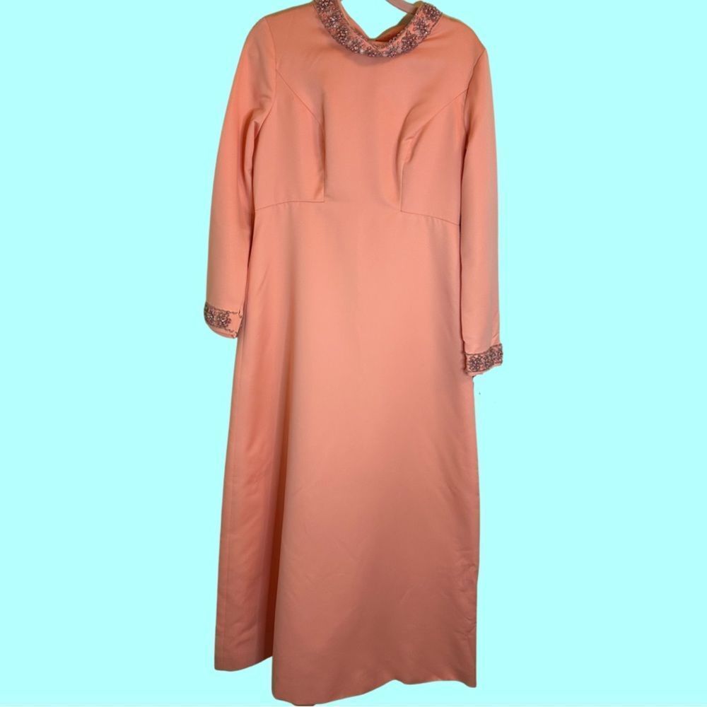 Modest women's dress floor length long sleeve gown formal modest wear arab